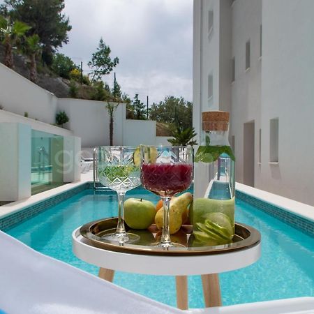 Villa Smaragd - Opal - Luxury Apt With Shared Pool And Private Hot Tub Makarska Exteriör bild