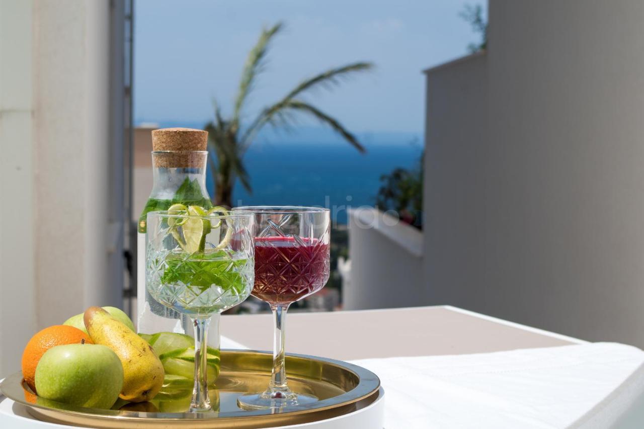 Villa Smaragd - Opal - Luxury Apt With Shared Pool And Private Hot Tub Makarska Exteriör bild