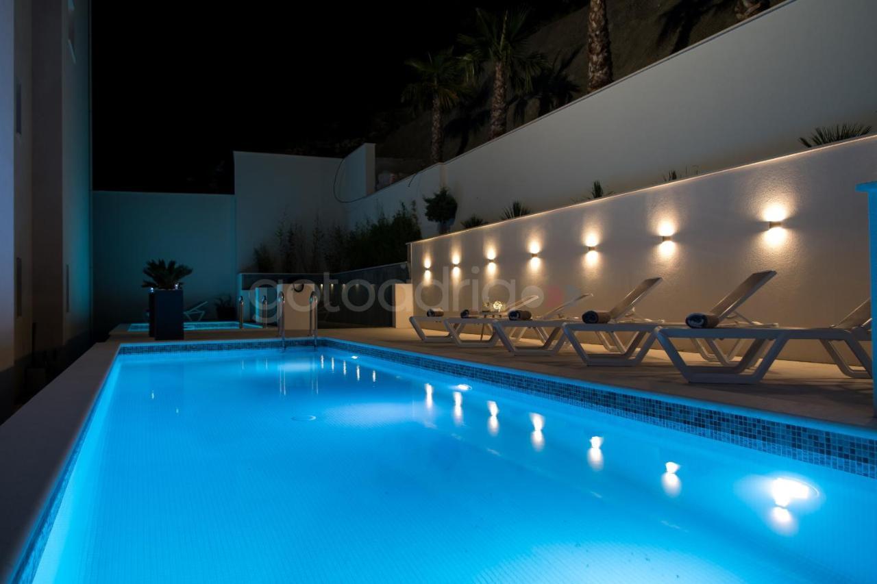 Villa Smaragd - Opal - Luxury Apt With Shared Pool And Private Hot Tub Makarska Exteriör bild